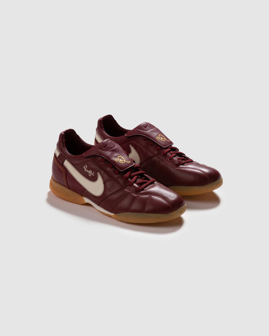 Nike Ronaldinho Gaucho 10 Special Edition Indoor Boots